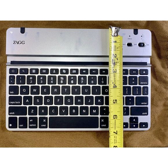 ZAGG YW2-LEACSIPAD Bluetooth Keyboard Ipad2 compatable - Picture 2 of 6